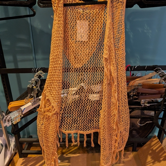 POL Camel Crochet Fringe Tunic - Picture 5 of 6